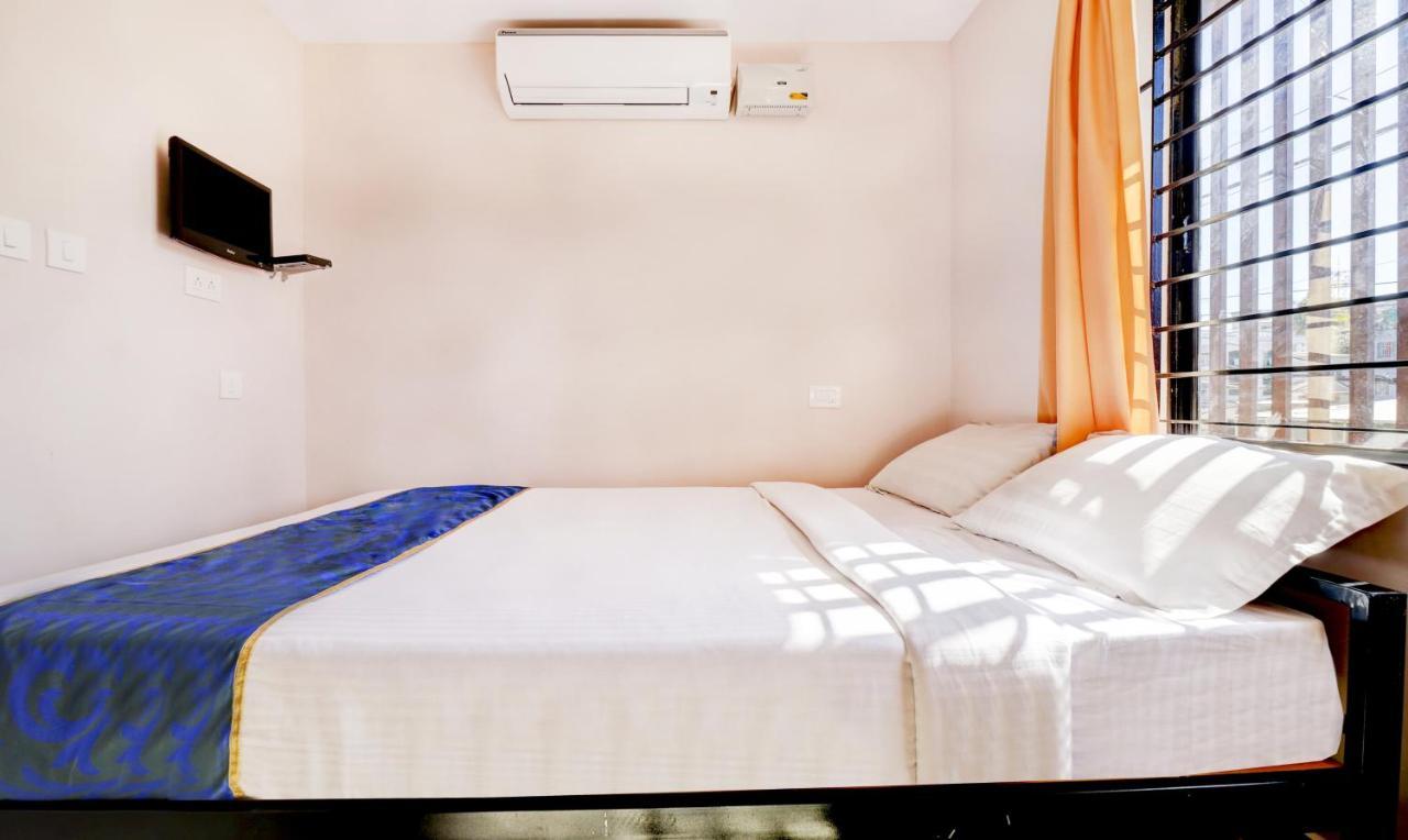 Tri-Star Presidency Cochin Hotel Kochi Exterior photo